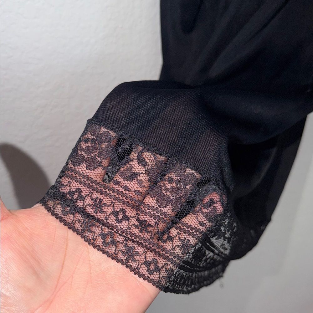 Vintage Black Chemise with Lace Detail - Picture 4 of 5